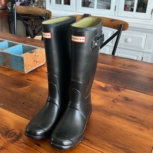 Hunter Boots Black matte size 7 women’s